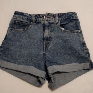 Tgla Jean shorts size 25